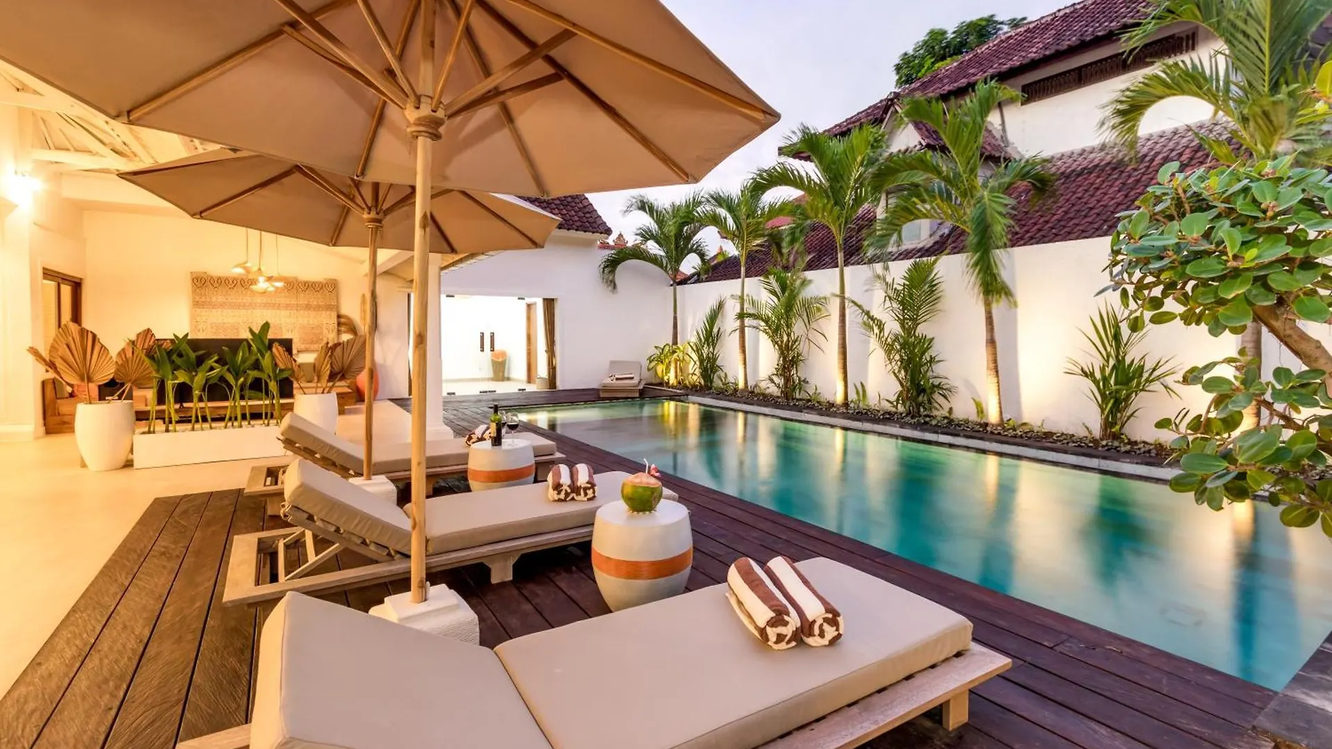 סמיניאק Villa Lisabella By Villa Finder