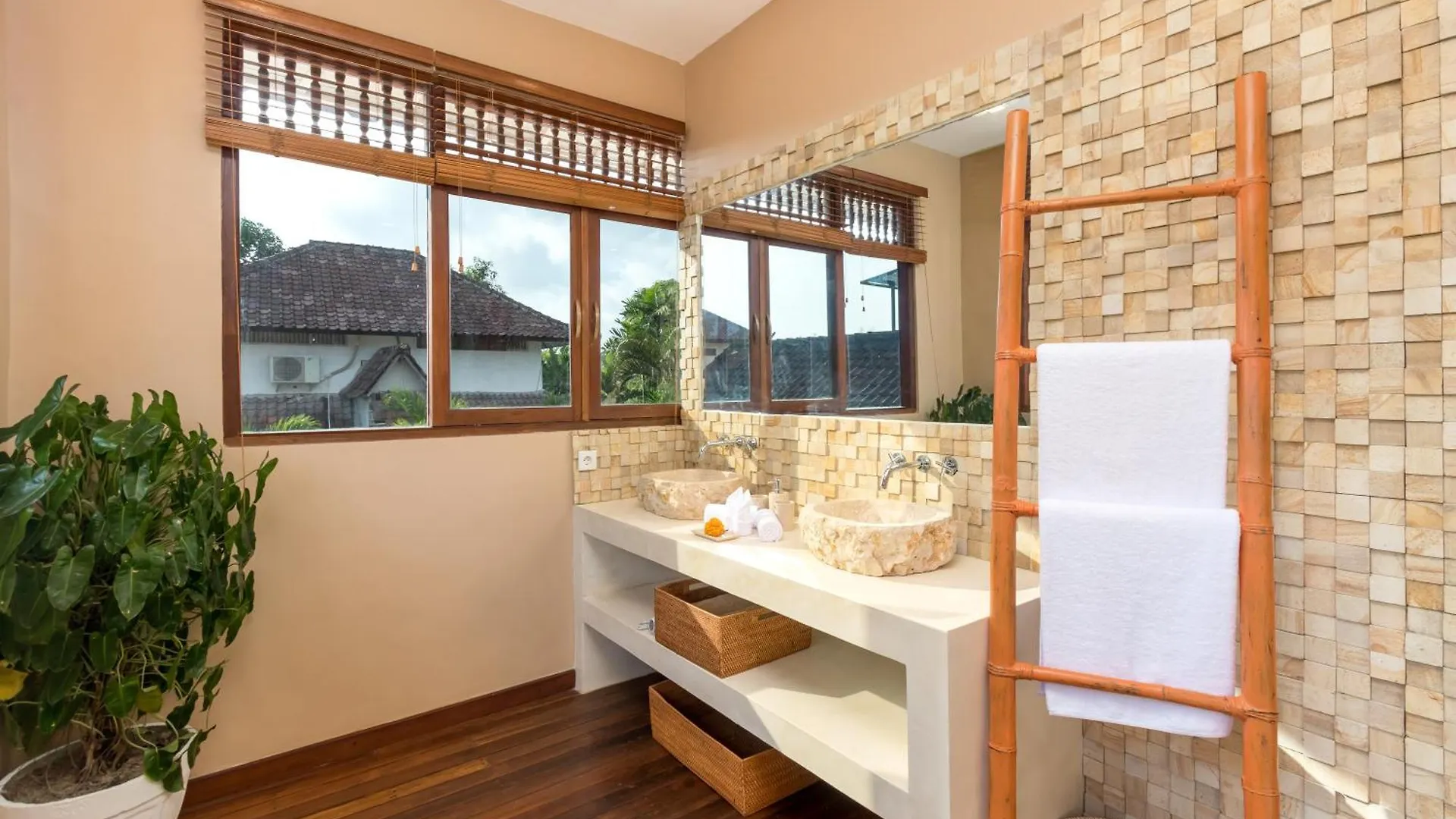 סמיניאק Villa Lisabella By Villa Finder