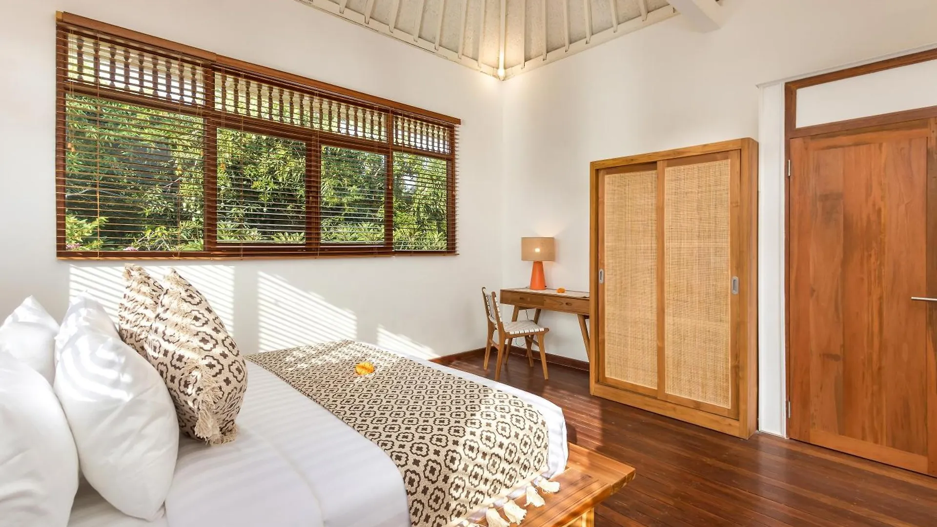 סמיניאק Villa Lisabella By Villa Finder